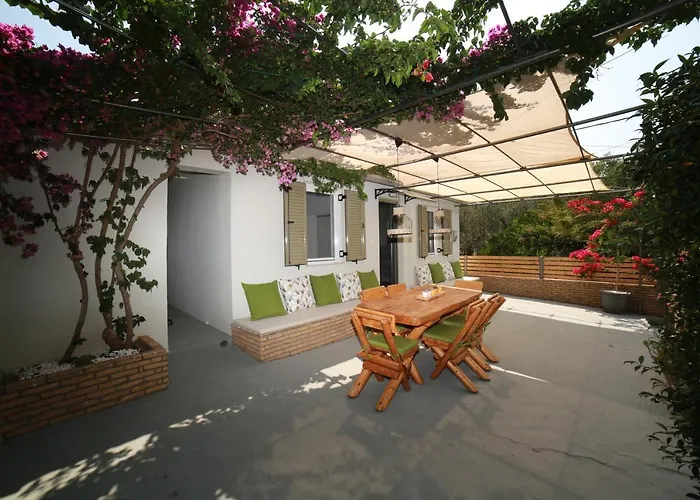 Tatil Evi Stathi's Divarata