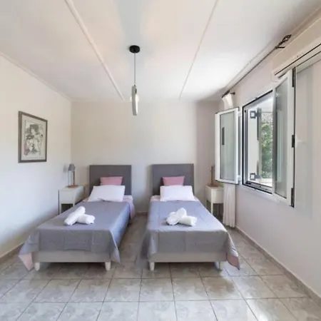 Stathi's Feriehus Divarata